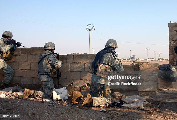 look out - irak war stockfoto's en -beelden