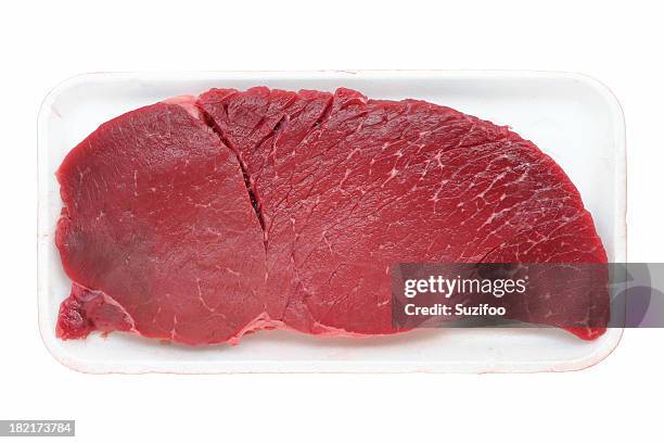 meilleurs steaks de bœuf (aller - viande fond blanc photos et images de collection