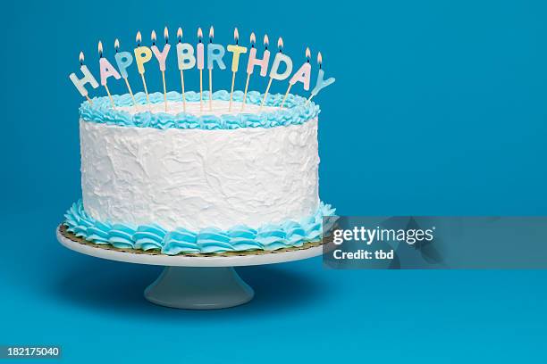 birthday cake - verjaardagstaart stockfoto's en -beelden