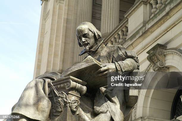 a large statue of william shakespeare - william shakespeare stock pictures, royalty-free photos & images
