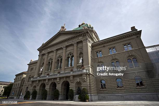 bundeshaus - bundesgebäude stock-fotos und bilder