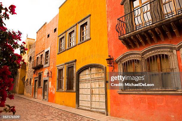 a photo of side-by-side buildings in san miguel de allende - san miguel de allende 個照片及圖片檔