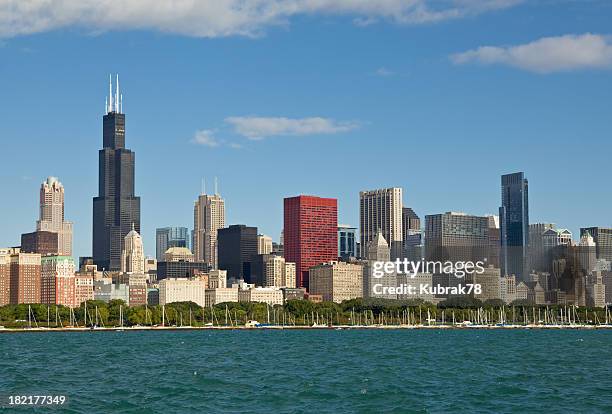 skyline von chicago - lake shore drive chicago stock-fotos und bilder