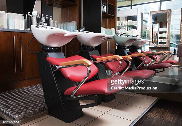 322 Hair Salon Station Photos and Premium High Res Pictures - Getty Images