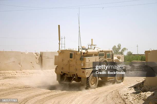 ied トラック - armored vehicle ストックフォトと画像