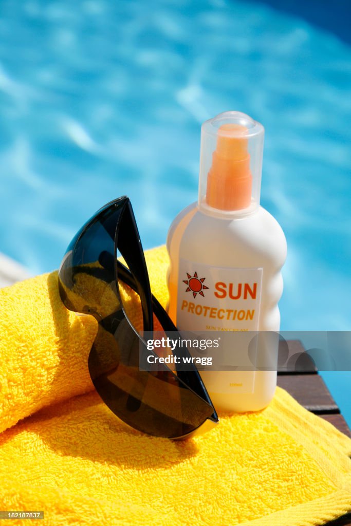 Sonnenschutz mit Swimmingpool