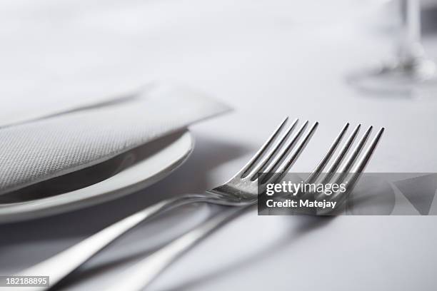 lugar elegante ambiente - silverware fotografías e imágenes de stock