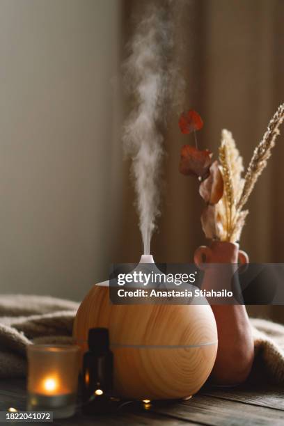 aroma oil diffuser - scent diffuser stock pictures, royalty-free photos & images