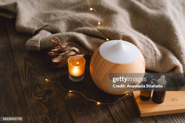 aroma oil diffuser - aromatherapy diffuser stock pictures, royalty-free photos & images