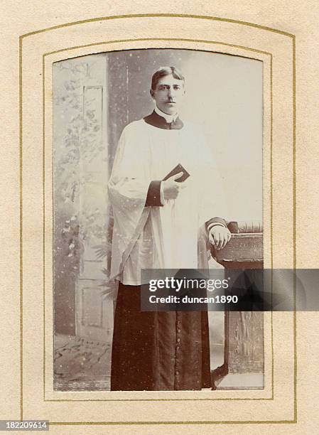 victorian priest old photograph - sunday best 幅插畫檔、美工圖案、卡通及圖標