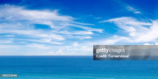 ocean view panorama xxxl - horizon over water stockfoto's en -beelden