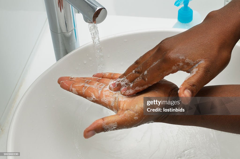 Hand waschen – drehend reiben von Finger in Palms