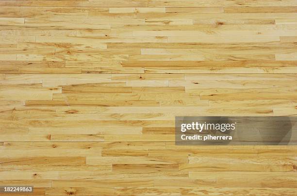 vista aérea de básquetbol piso de madera - basket ball fotografías e imágenes de stock