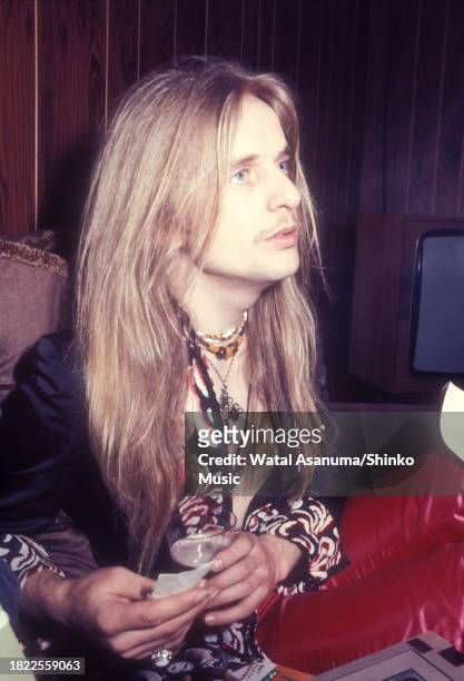 Downing, one of the guitarists of British heavy metal band Judas Priest, backstage at Hammersmith Odeon, London, United Kingdom, 10th February 1978.