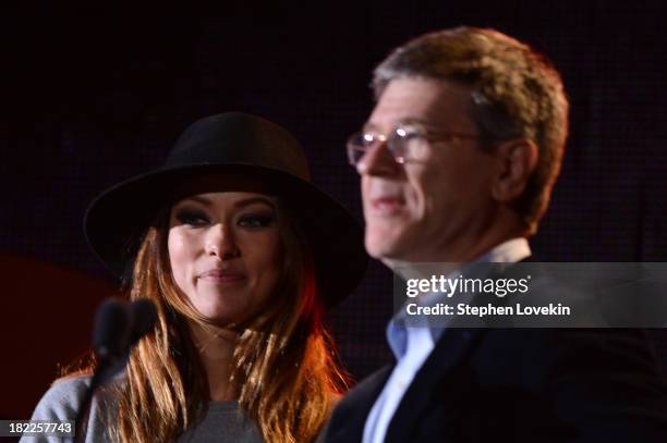 Actress Olivia Wilde and Jeffrey Sachs appear at the 2013 Global Citizen Festival in Central Park to end extreme poverty on September 28, 2013 in New...