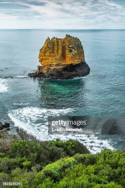great ocean road victoria australia eagle rock sea stack - great ocean road stock pictures, royalty-free photos & images