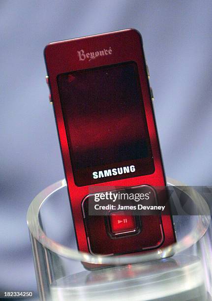50 Beyonce Unveils The Beyonce Special Edition Bphone By Samsung Stock ...
