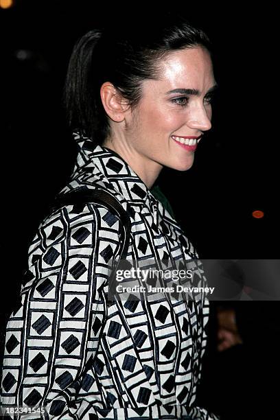 Jennifer Connelly during Jennifer Connelly Visits ''The Late Show With David Letterman'' - November 30, 2006 at Ed Sullivan Theatre in New York City,...