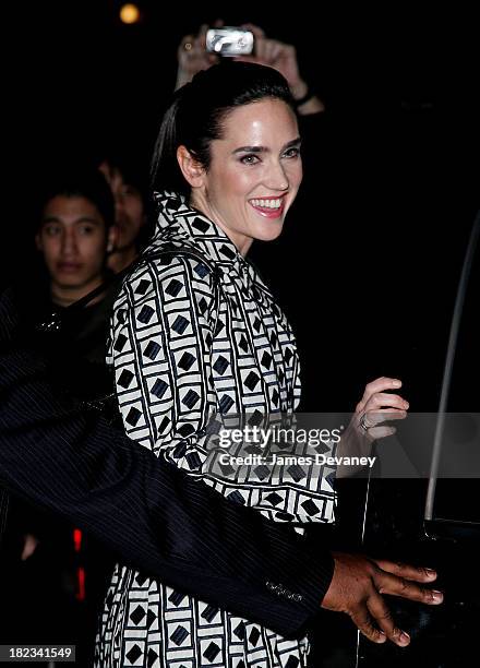 Jennifer Connelly during Jennifer Connelly Visits ''The Late Show With David Letterman'' - November 30, 2006 at Ed Sullivan Theatre in New York City,...