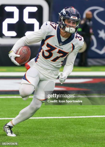 378 Riley Moss Photos & High Res Pictures - Getty Images