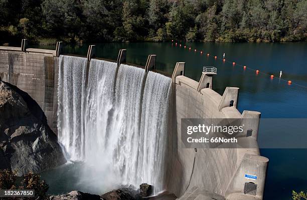 water reservoir dam wall rocks concrete full drinking drought - reservoir stock pictures, royalty-free photos & images