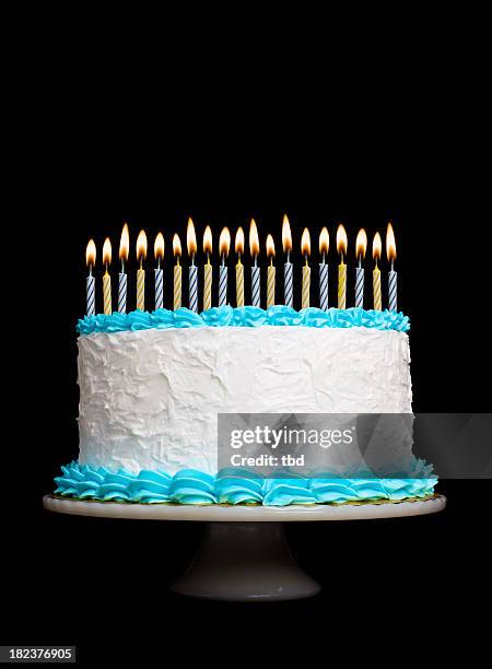 birthday cake - birthday cake lots of candles 個照片及圖片檔