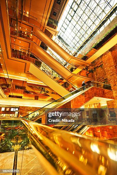 luxury shopping mall in nyc - new york city hall stock pictures, royalty-free photos & images