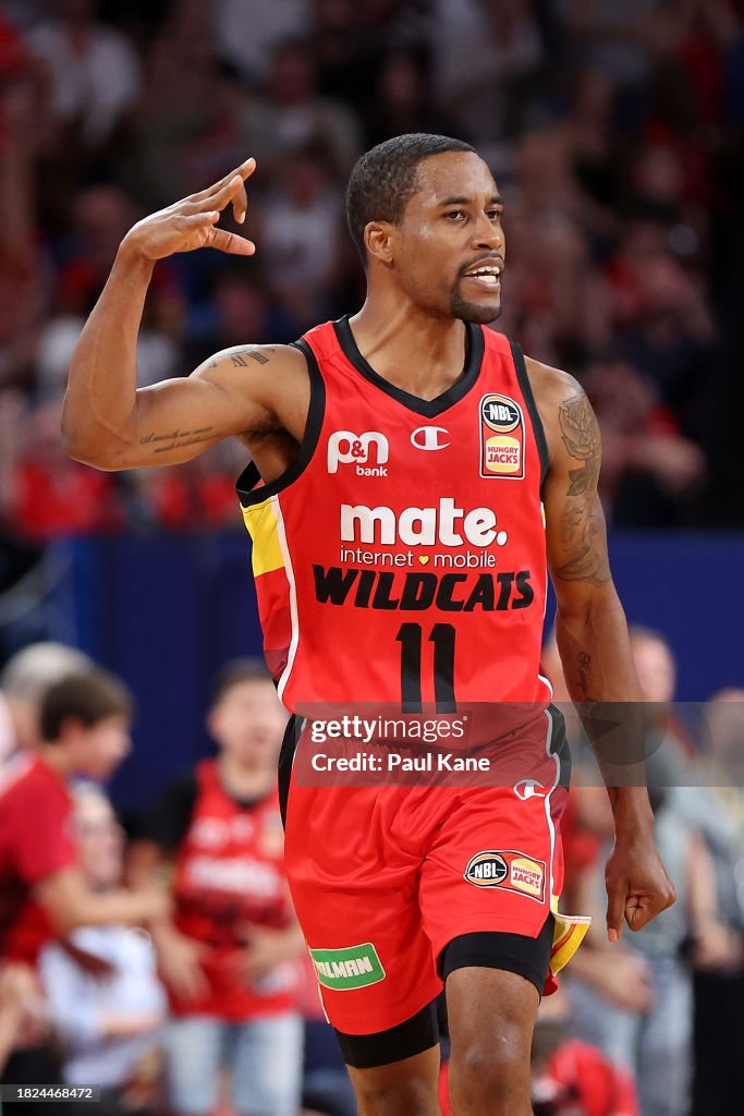 NBL Rd 9 - Perth Wildcats v Sydney Kings