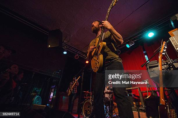 Singer/guitarist Matt Pelham of the Features performs during an EndSession hosted by 107.7 The End at the J&M Cafe on September 29, 2013 in Seattle,...