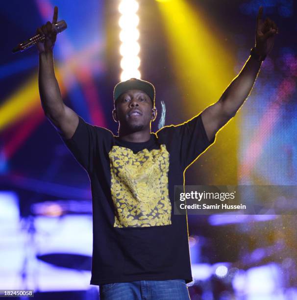Dizzee Rascal Bunkfest Dizzee Rascal In Concert Photos and Premium High Res Pictures - Getty ...