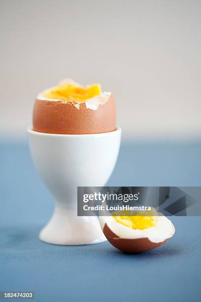 ゆで卵 - 煮る ストックフォトと画像