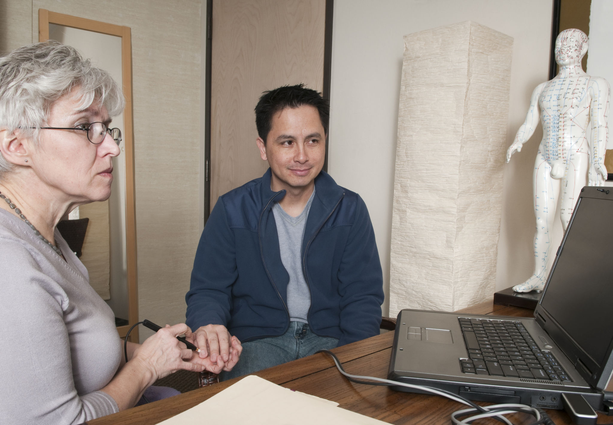 acupuncturist office