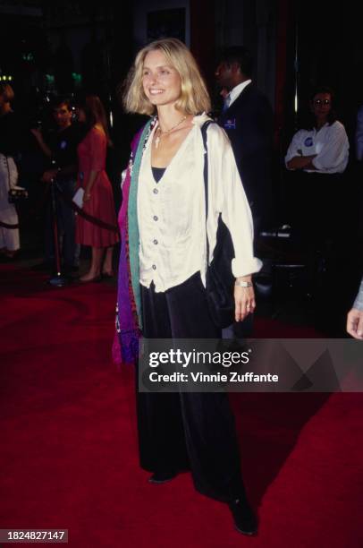 British actress Maryam d'Abo attends the Hollywood premiere of 'True Romance' held at Mann's Chinese Theatre in Los Angeles, California, 8th...