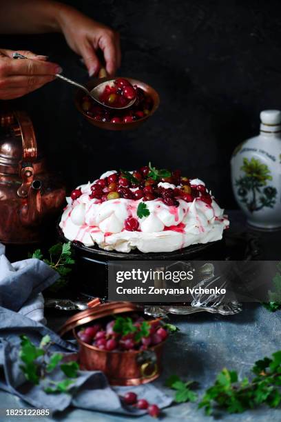 gooseberry pavlova - gooseberry cake stock pictures, royalty-free photos & images