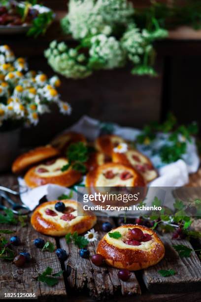 gooseberry and cottage cheese  filled buns. - gooseberry cake stock pictures, royalty-free photos & images