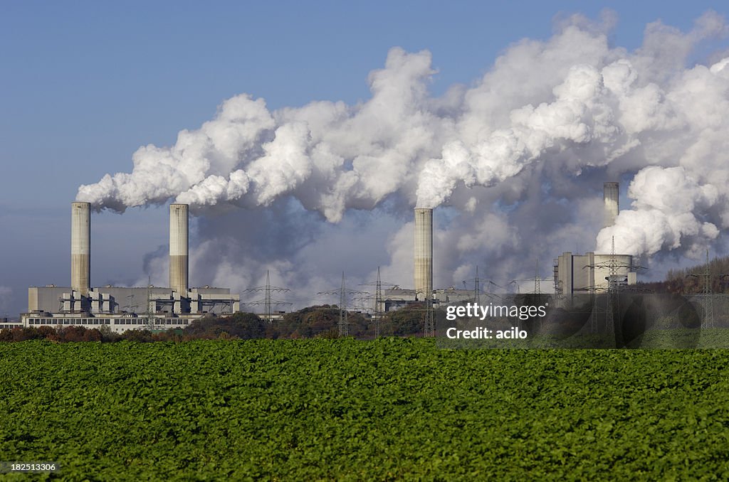 Power plant with pollution