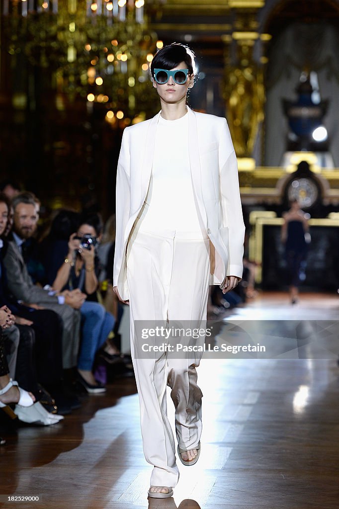 Stella McCartney: Runway - Paris Fashion Week Womenswear Spring/Summer 2014