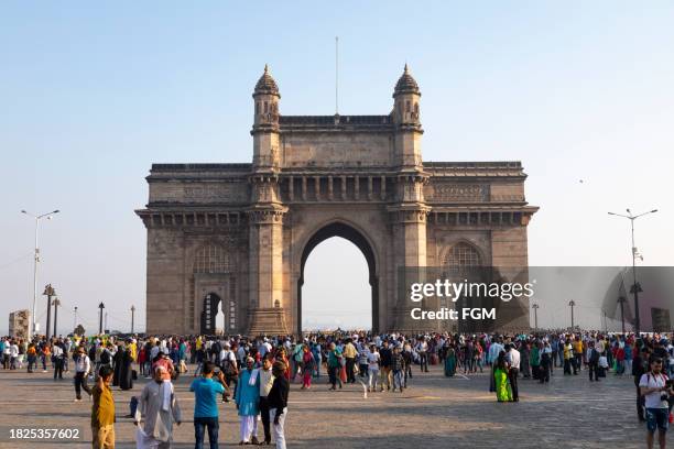 tor nach indien - gateway to india stock-fotos und bilder