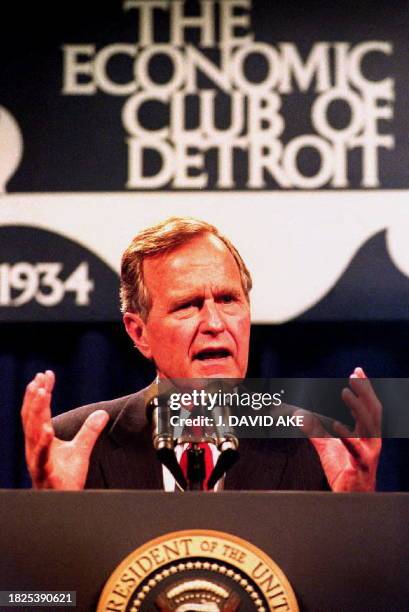 President George Bush speaks about the US economy 10 September 1992 during a speech to The Economic Club of Detroit, MI. The Bush administration...