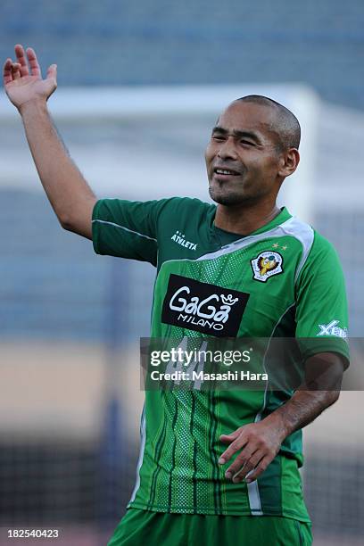 Naohiro Takahara of Tokyo Verdy in action during the J.League second division match between Tokyo Verdy and Thespa Kusatsu Gunma at the National...