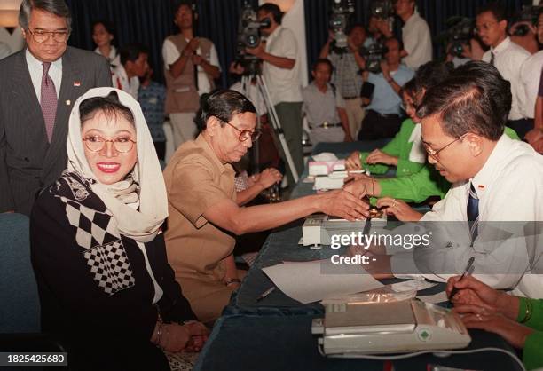 Indra Rukmana 31 Mohammad Suharto Stock Photos, High-Res Pictures, and Images - Getty ...