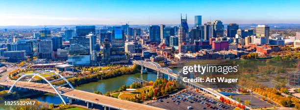 above downtown nashville - nashville stockfoto's en -beelden