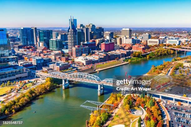 above downtown nashville - tennessee imagens e fotografias de stock