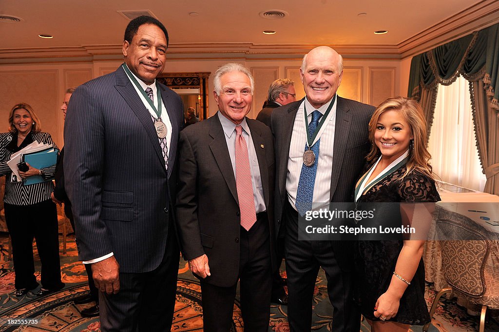 28th Annual Great Sports Legends Dinner To Benefit The Buoniconti Fund To Cure Paralysis - Legends Reception