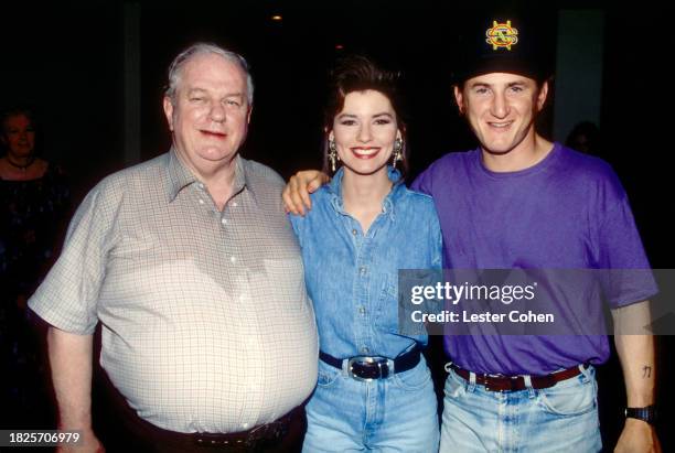 American actor Charles Durning , Canadian, country singer Shania Twain and American actor Sean Penn pose for a portrait on the set of her music video...