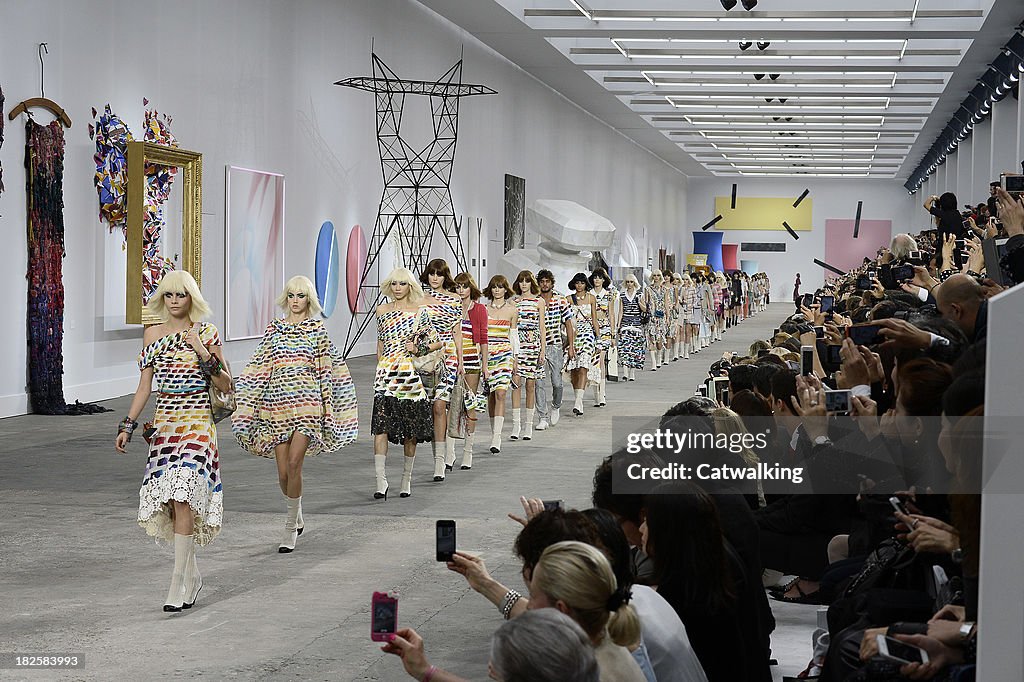 Chanel - Runway RTW - Spring 2014 - Paris Fashion Week