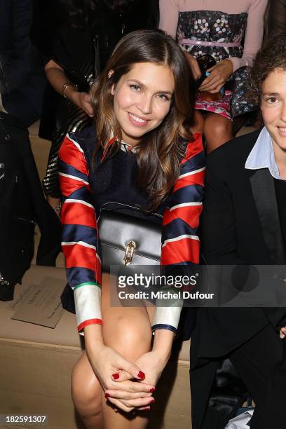 25 Louis Vuitton Presents Party For Art Sy Hosted By Carter Cleveland Wendi  Murdoch Dasha Zhukova Photos & High Res Pictures - Getty Images