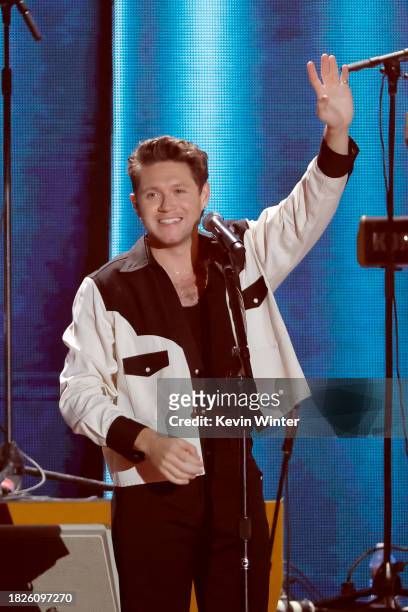Niall Horan performs onstage at iHeartRadio 102.7 KIIS FM's Jingle Ball 2023 Presented by Capital One at The Kia Forum on December 01, 2023 in Los...