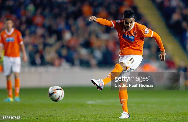 Thomas Ince of Blackpool shoots at goal during the Sky Bet Championship match between Blackpool and Bolton Wanderers at Bloomfield Road on October...