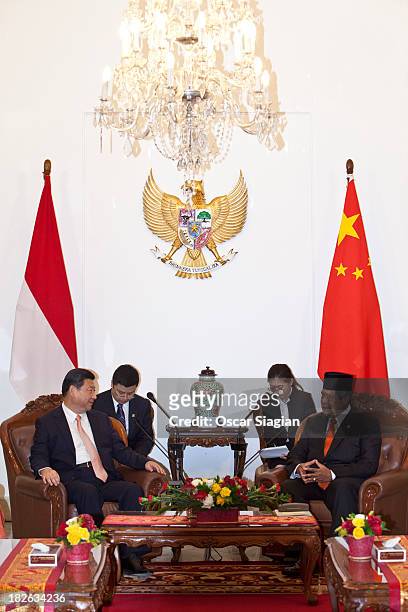 President of Indonesia Susilo Bambang Yudhoyono speaks with President of the people's Republic of China , Xi Jinping during a bilateral meeting at...